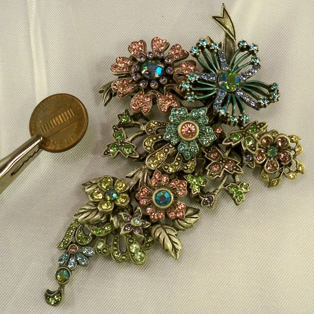 New Sweet Romanes Bouquet Rhinestones Flowers Brooch
